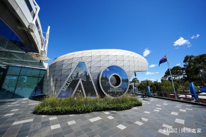 竞彩足球-王美丽激战阿尼娃,卫冕冠军出局排名大跌,小白菜镜头上连画十字